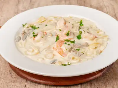 Fettuccine Alfredo